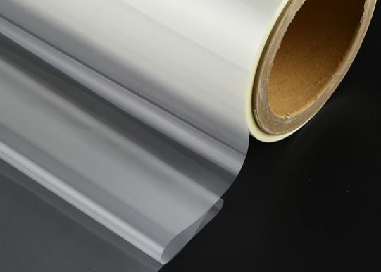 अच्छी कीमत पारदर्शी बीओपीपी हीट-क्लेसिव फिल्म प्री-कोटिंग चमकदार एसजीएस प्रमाणन के साथ ऑनलाइन