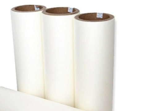 Good price 1560mm BOPP थर्मल/हॉट लैमिनेशन फिल्म रोल चमकदार पैकेजिंग 3 इंच ऑनलाइन