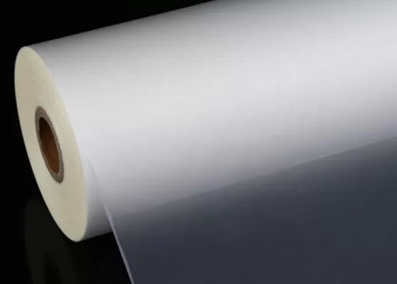 अच्छी कीमत तापमान प्रतिरोधी -40°C से 120°C लेमिनेशन फिल्म रोल 3 इंच पेपर कोर और विलायक पानी यूवी चिपकने वाले विकल्पों के साथ ऑनलाइन